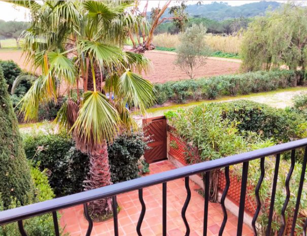 Maison avec terrasse à louer à Porquerolles